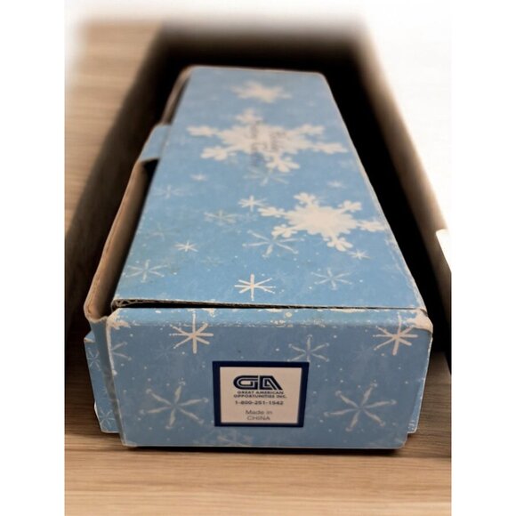 Set of 3 Holiday Floating Wax Wick Candles - Picture 5 of 8